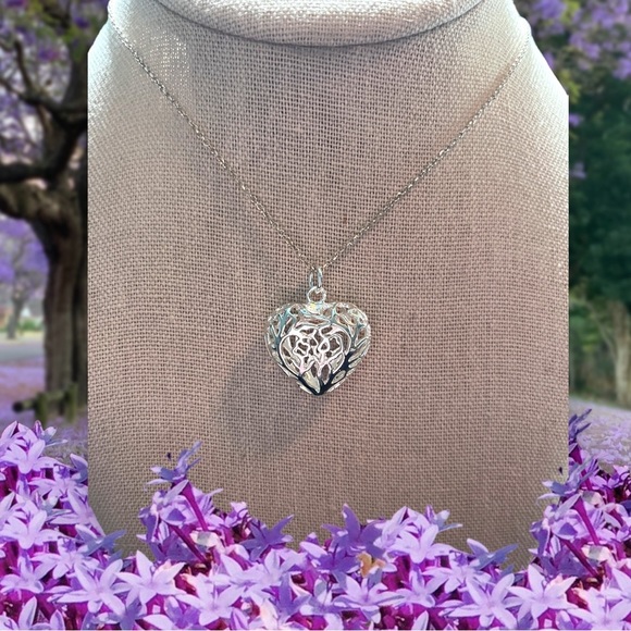Foil-Kissed Murano Glass Pink Heart Necklace & Earrings Set | Uno Alla Foil-Kissed Murano Glass Pink Heart Necklace & Earrings Set | Uno Alla